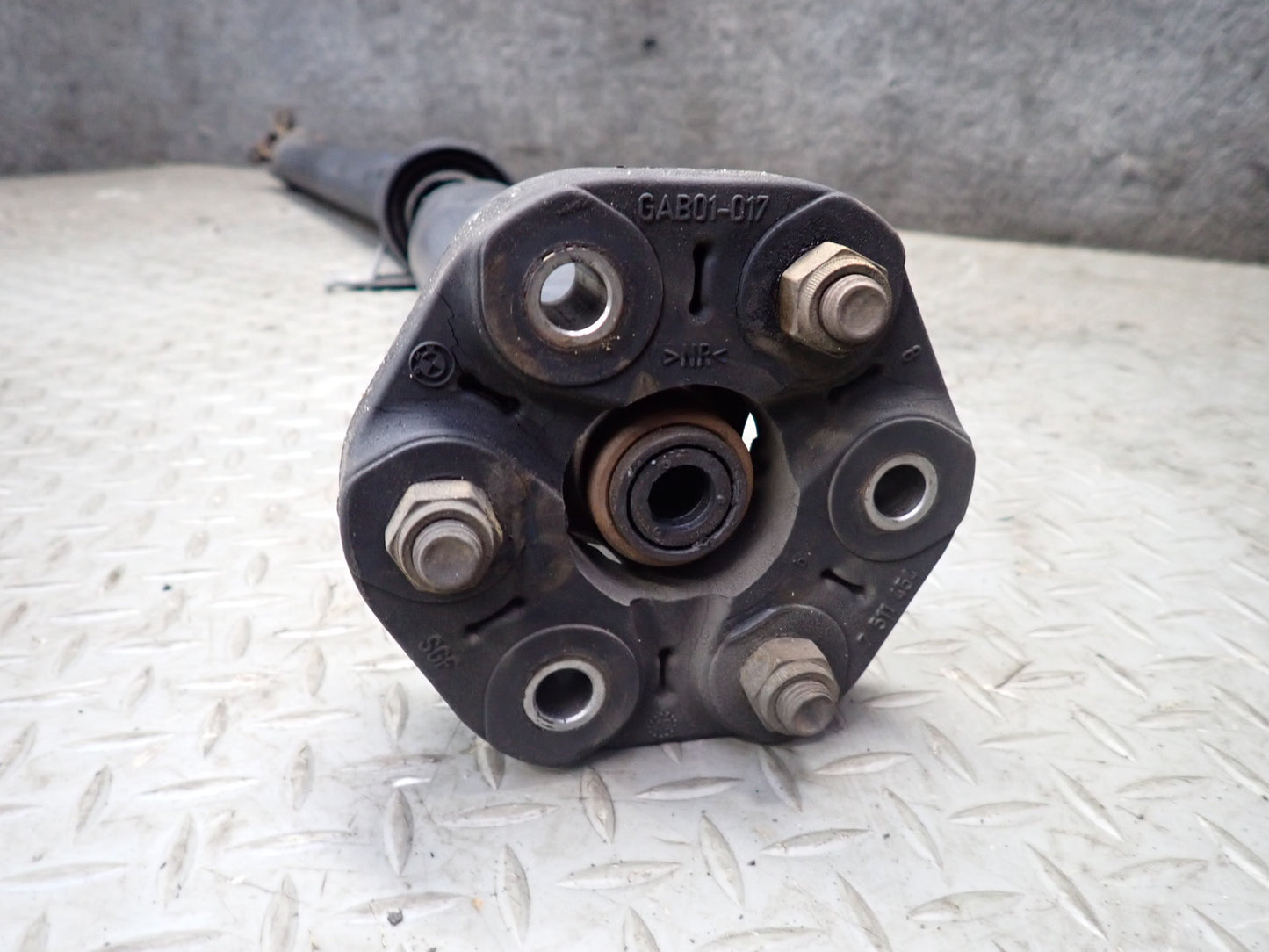 03-05 BMW E85 Z4 M54 RWD M/T Rear Driveshaft Drive Shaft 7514468 OEM