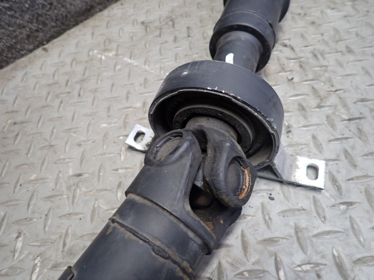 03-05 BMW E85 Z4 M54 RWD M/T Rear Driveshaft Drive Shaft 7514468 OEM