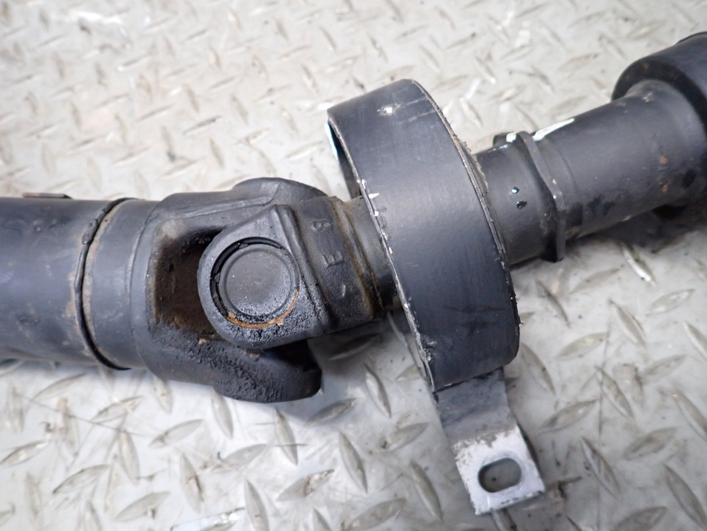 03-05 BMW E85 Z4 M54 RWD M/T Rear Driveshaft Drive Shaft 7514468 OEM