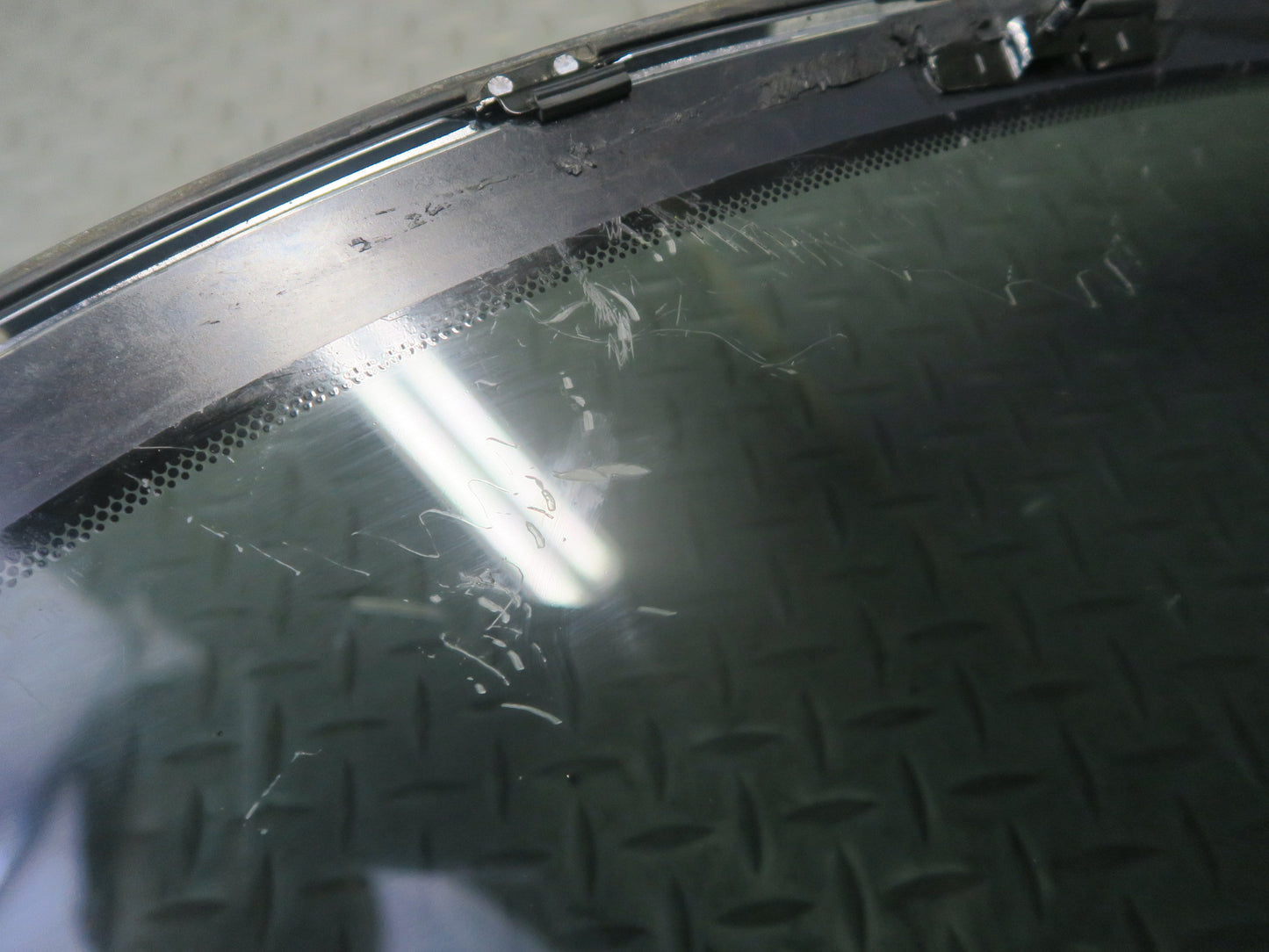 97-00 Lexus UZZ30L SC300 SC400 Rear Right Quarter Glass Window w Molding OEM