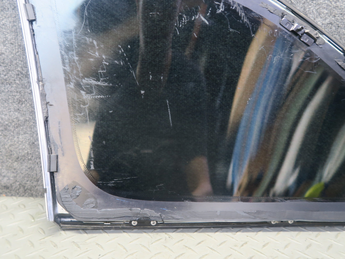 97-00 Lexus UZZ30L SC300 SC400 Rear Right Quarter Glass Window w Molding OEM
