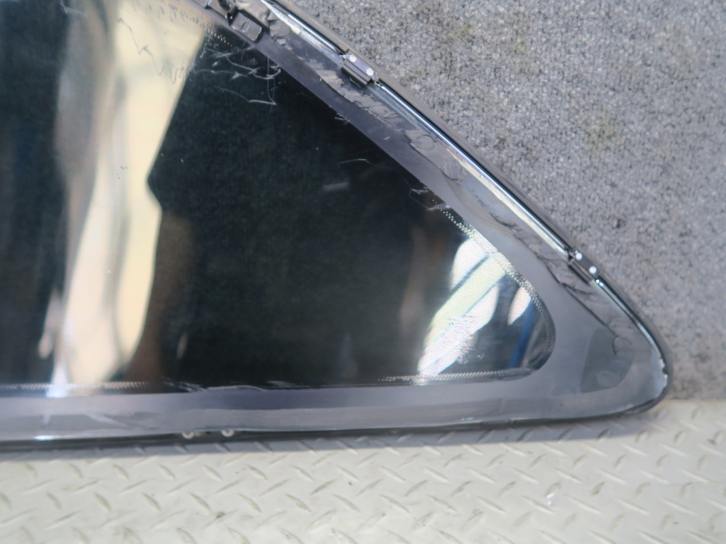 97-00 Lexus UZZ30L SC300 SC400 Rear Right Quarter Glass Window w Molding OEM