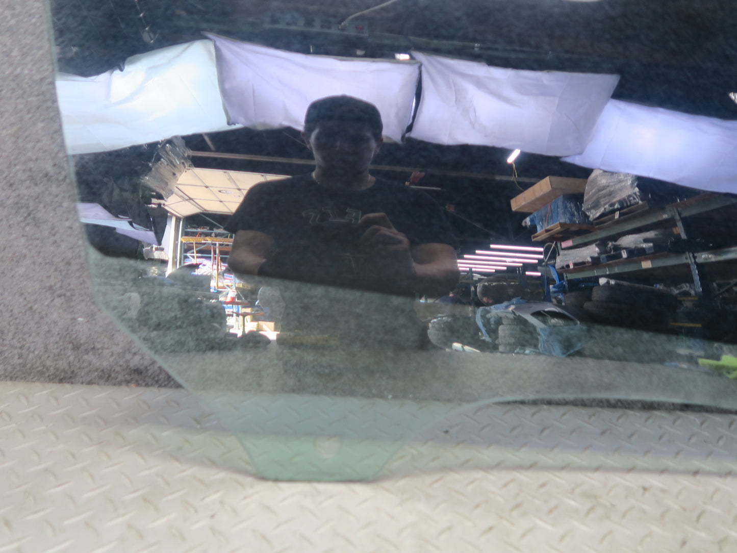 13-20 Mercedes R231 SL550 Right Door Glass Window OEM