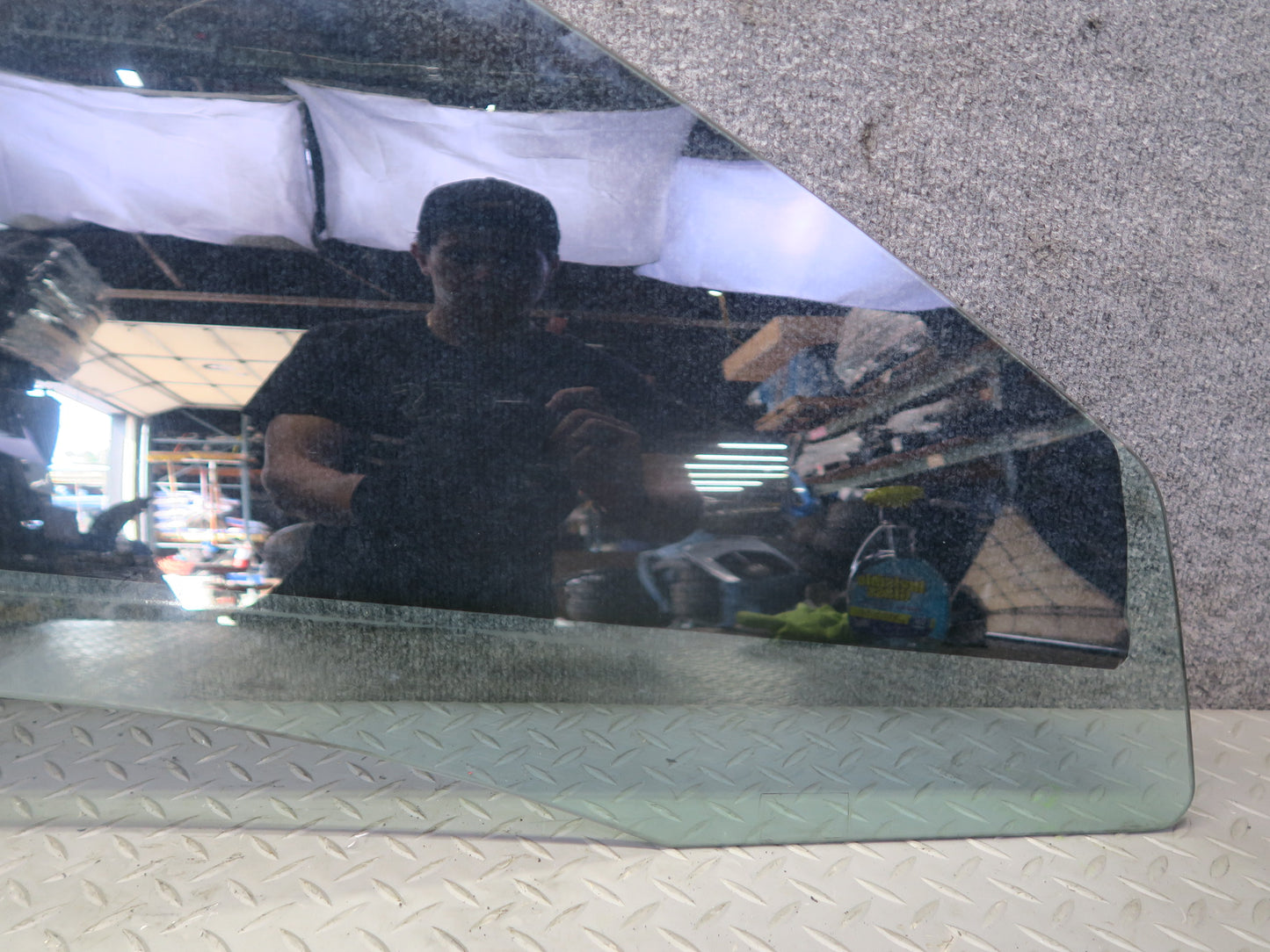 13-20 Mercedes R231 SL550 Right Door Glass Window OEM