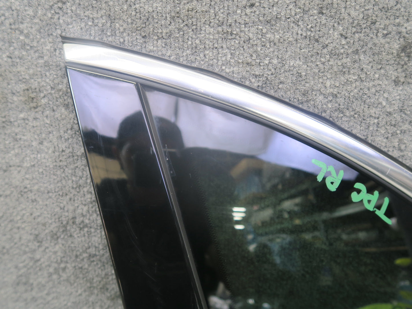 2011-2018 Porsche Cayenne 958 Rear Left Driver Side Quarter Glass Window