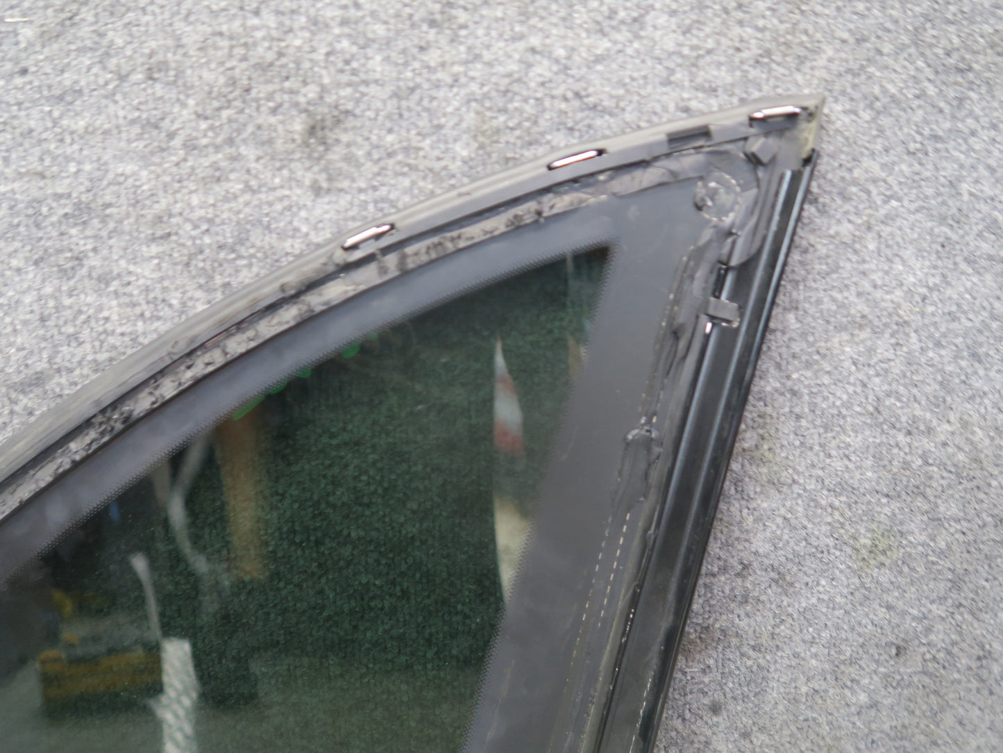 2011-2018 Porsche Cayenne 958 Rear Left Driver Side Quarter Glass Window