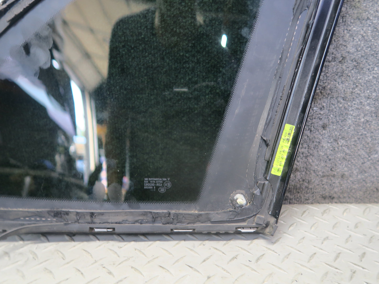 2011-2018 Porsche Cayenne 958 Rear Left Driver Side Quarter Glass Window