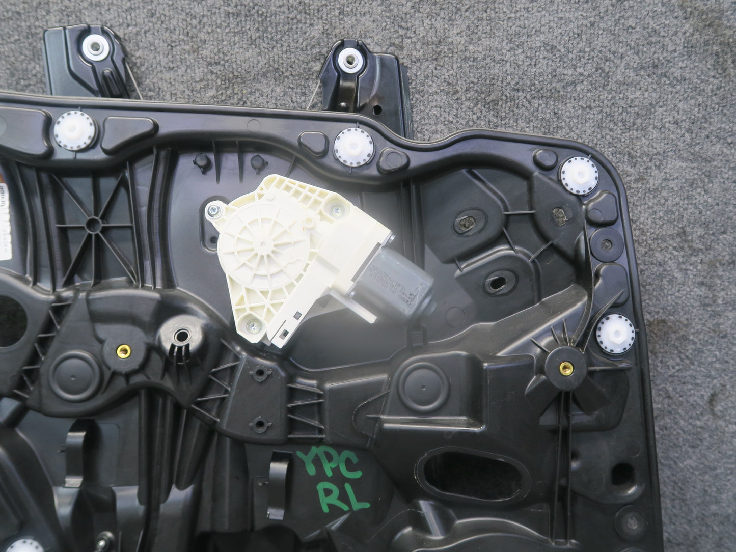 2011-2018 Porsche Cayenne 958 Rear Left Door Window Regulator w Motor OEM