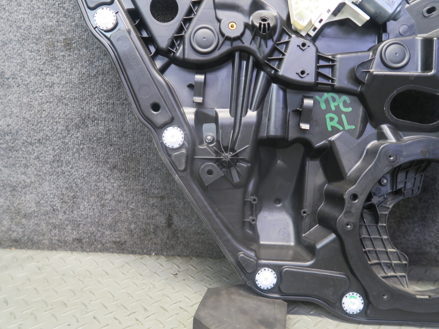 2011-2018 Porsche Cayenne 958 Rear Left Door Window Regulator w Motor OEM