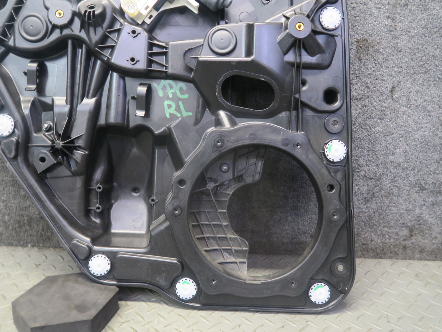 2011-2018 Porsche Cayenne 958 Rear Left Door Window Regulator w Motor OEM