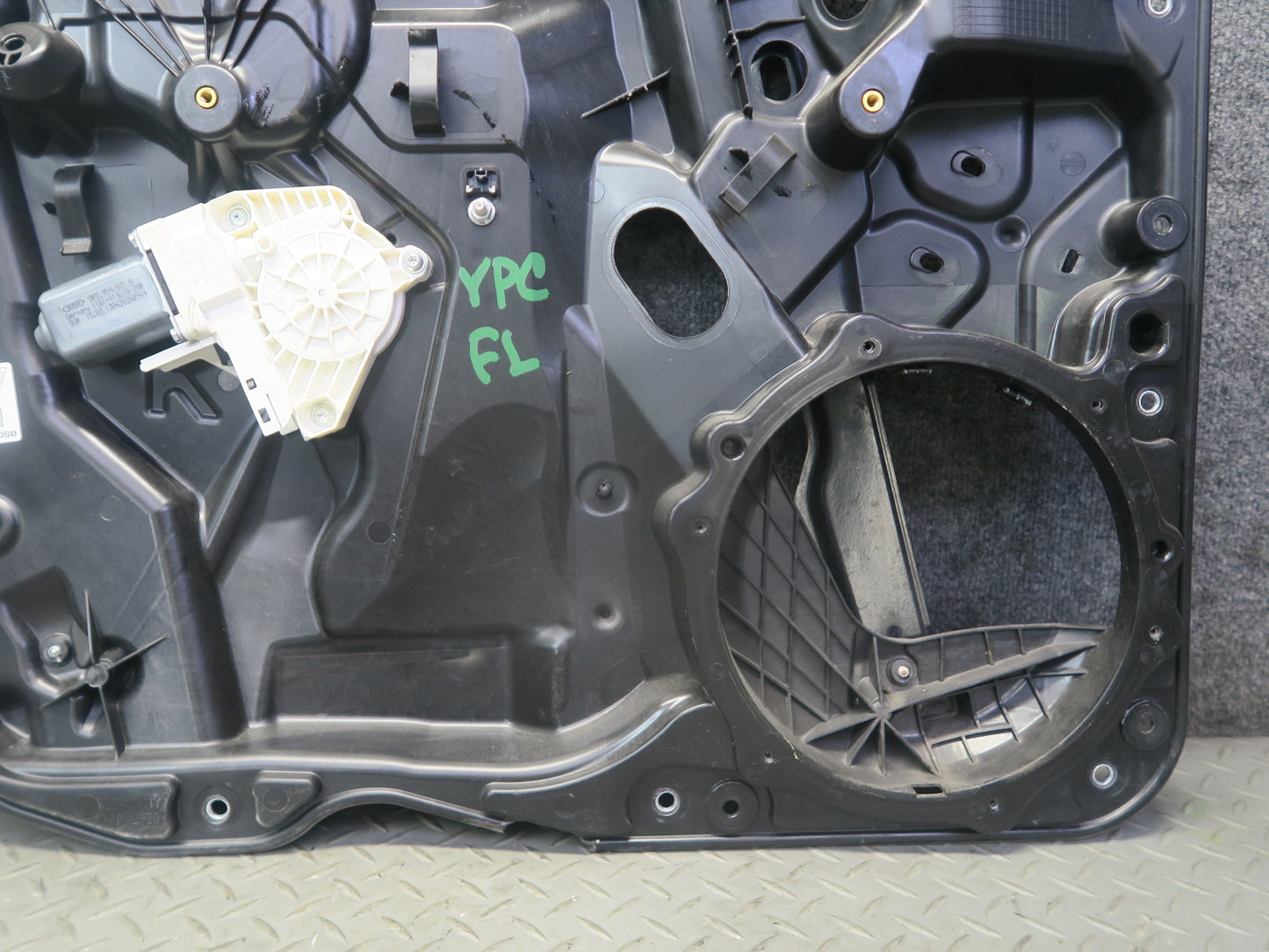 2011-2018 Porsche Cayenne 958 Front Left Door Window Regulator w Motor OEM