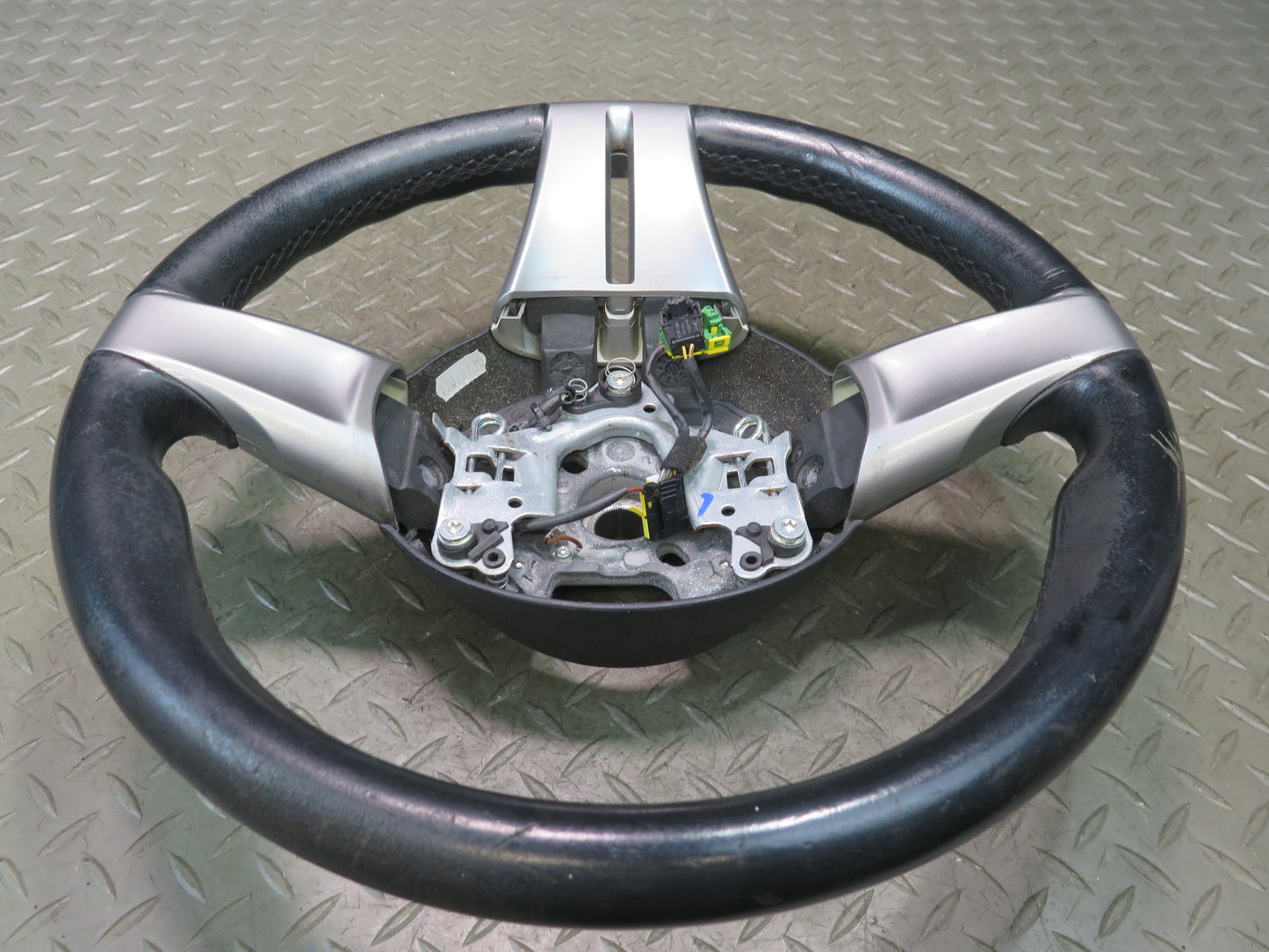 03-05 BMW E86 E85 Z4 Leather Sport Steering Black 6758158 OEM