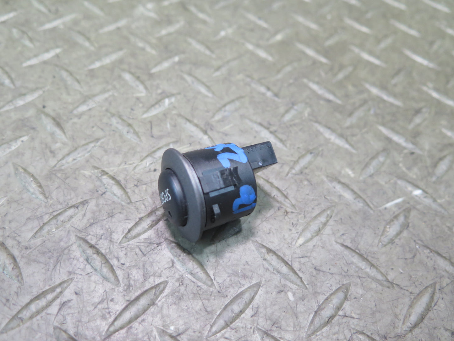 03-04 BMW E86 E85 Z4 Sport Switch Button 6915010 OEM
