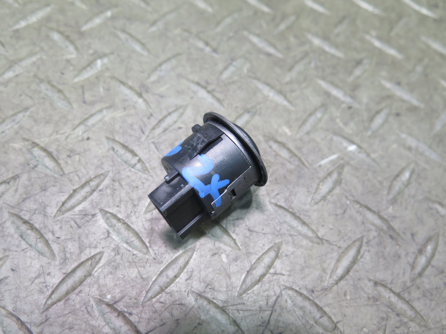 03-04 BMW E86 E85 Z4 Sport Switch Button 6915010 OEM