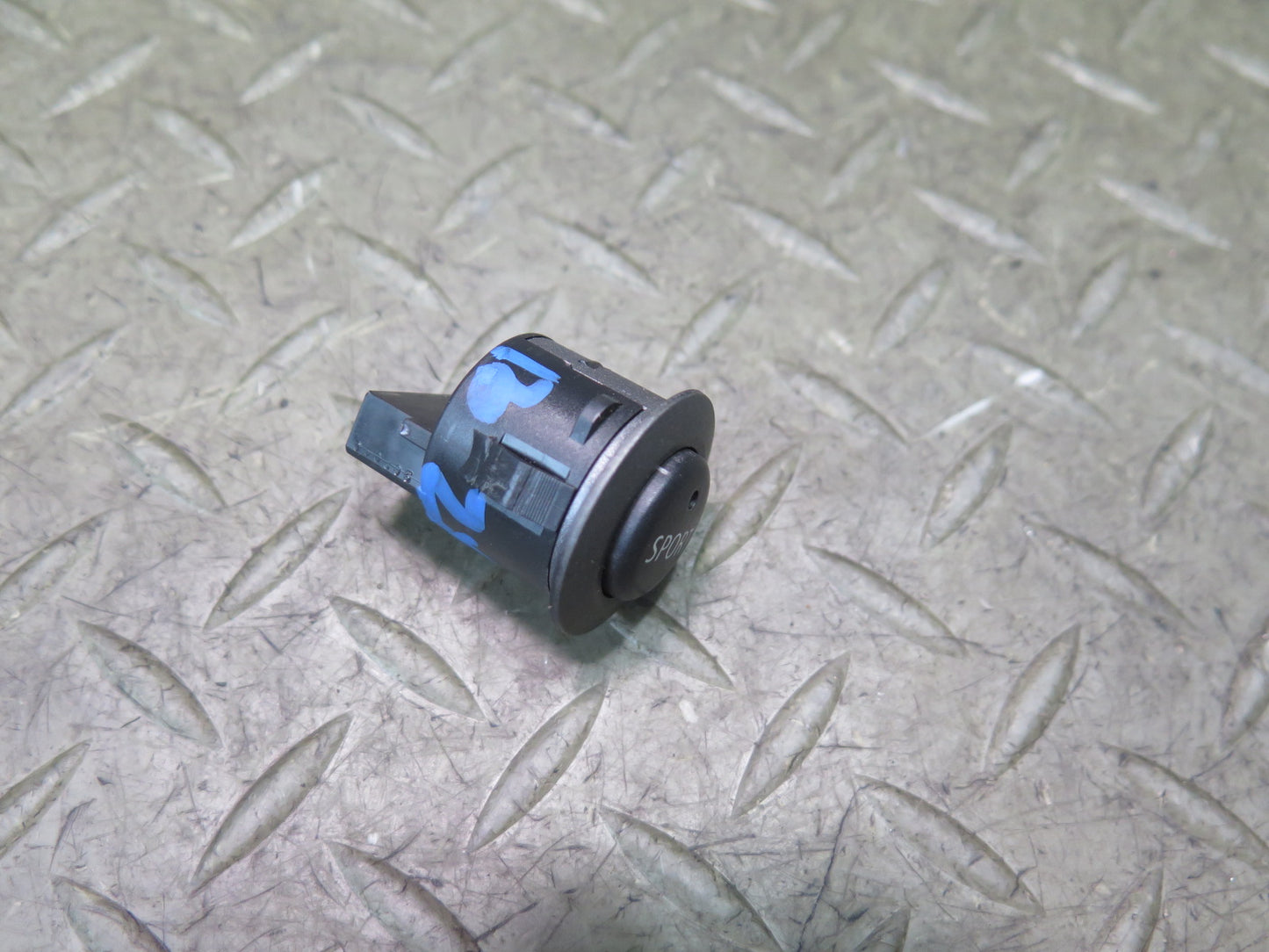 03-04 BMW E86 E85 Z4 Sport Switch Button 6915010 OEM