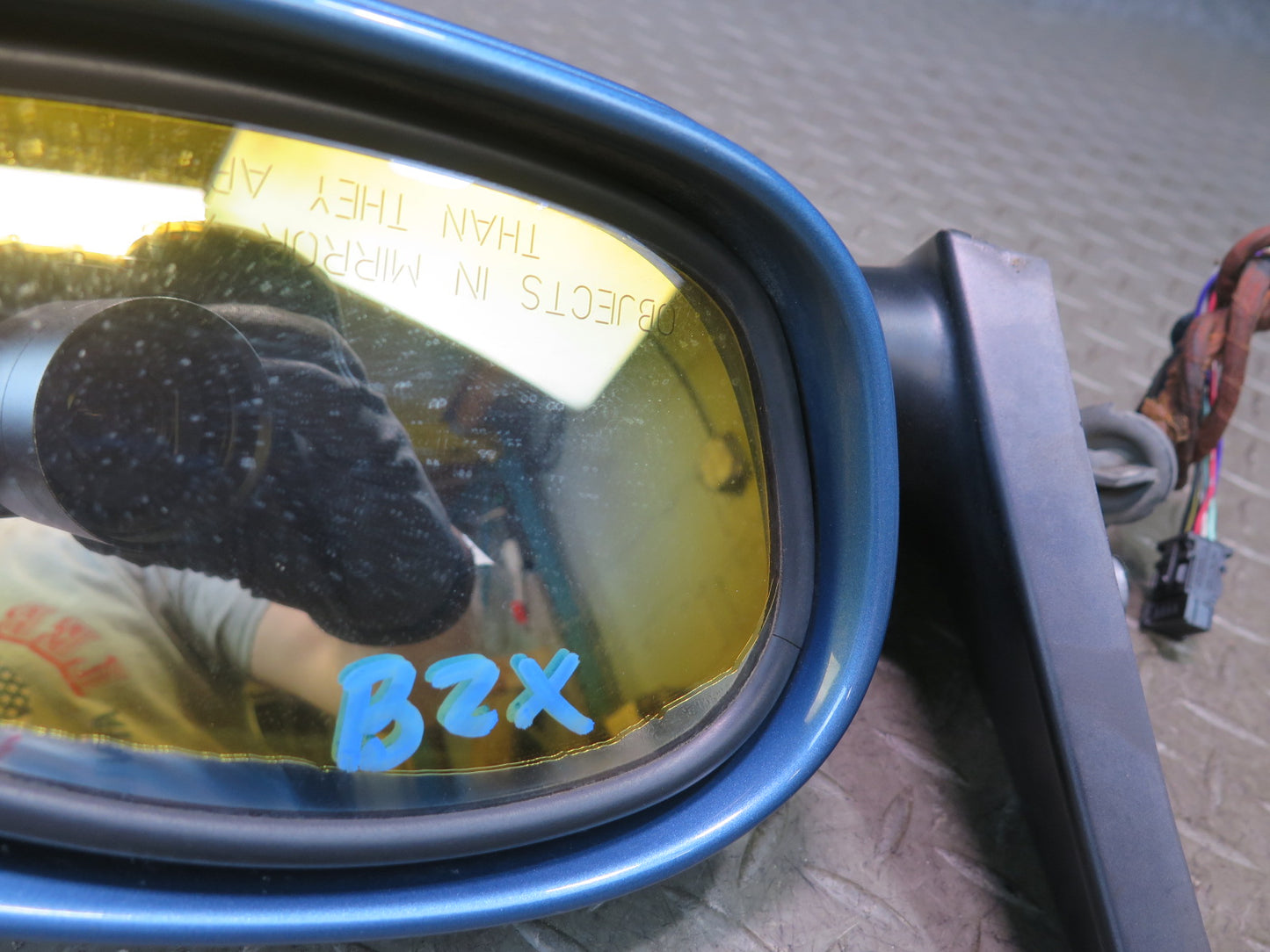 03-08 BMW E85 Z4 Right Door Exterior Auto Dimm Side View Mirror Discoloration