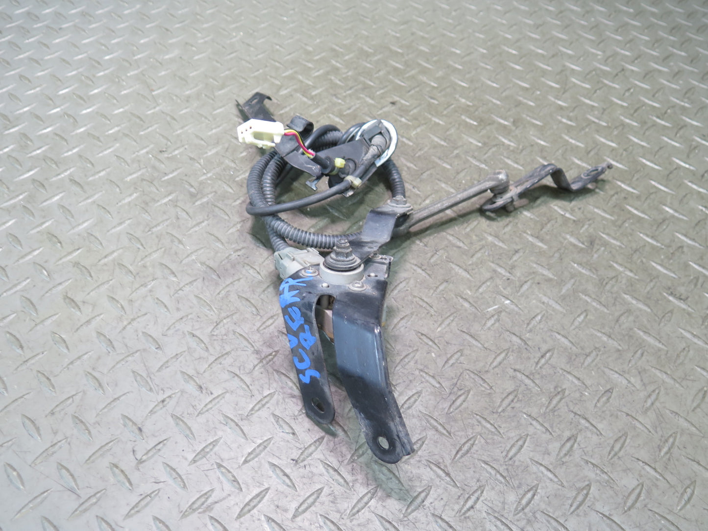 02-10 Lexus UZZ40L SC430 Rear Suspension Height Level Sensor OEM