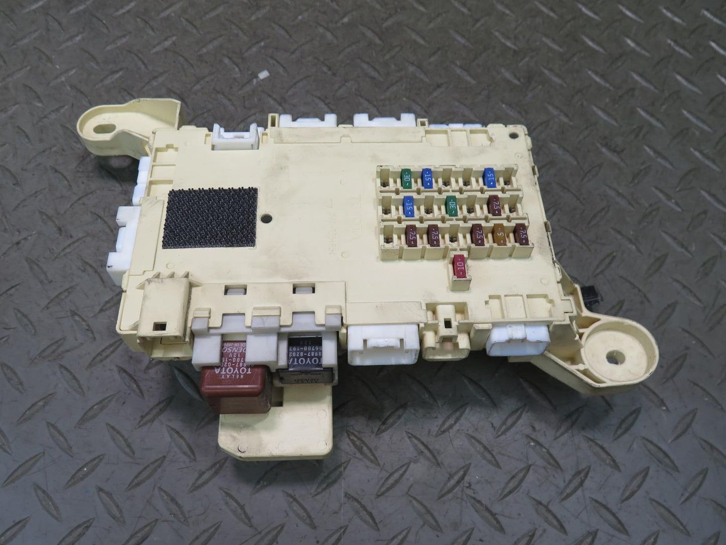 06-10 Lexus UZZ40L SC430 Front Left Dashboard Fuse Box Module 82730-24013 OEM