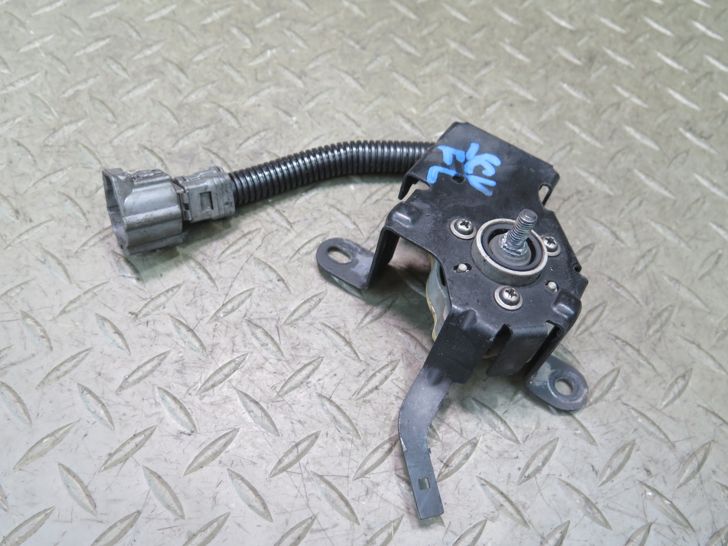 02-10 Lexus SC430 UZZ40L Front Left Suspension Headlight Height Level Sensor OEM