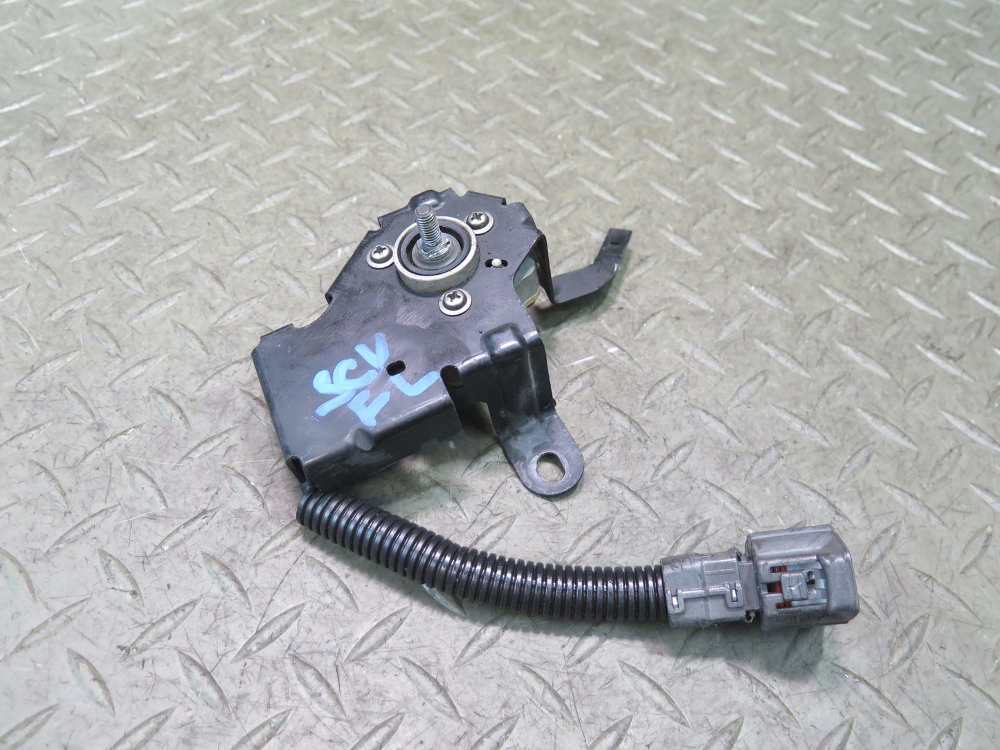 02-10 Lexus SC430 UZZ40L Front Left Suspension Headlight Height Level Sensor OEM