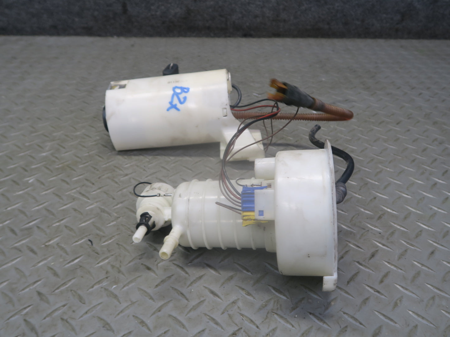 2003 BMW E85 Z4 M54 Fuel Pump Level Sensor w Fuel Pressure Regulator Set OEM