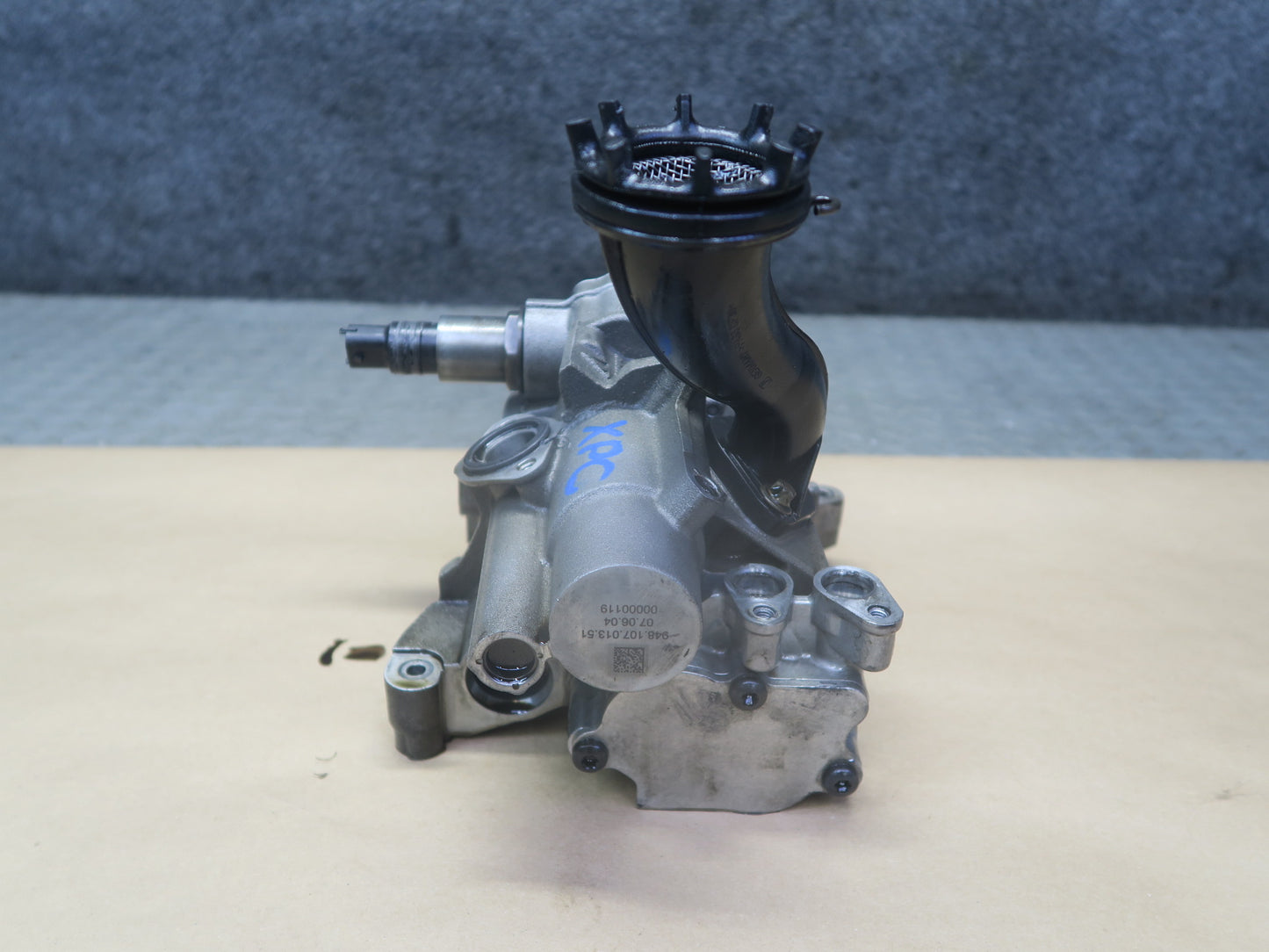2008-2010 Porsche Cayenne 957 Turbo Engine Motor Oil Pump 94810701351