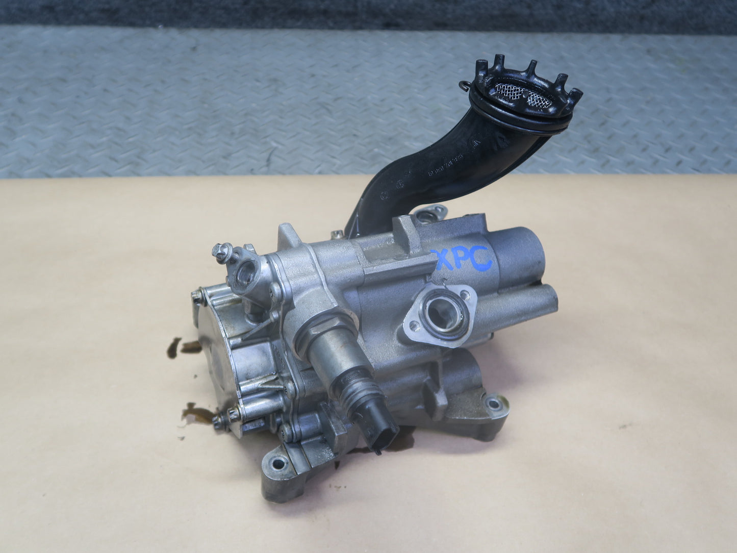 2008-2010 Porsche Cayenne 957 Turbo Engine Motor Oil Pump 94810701351
