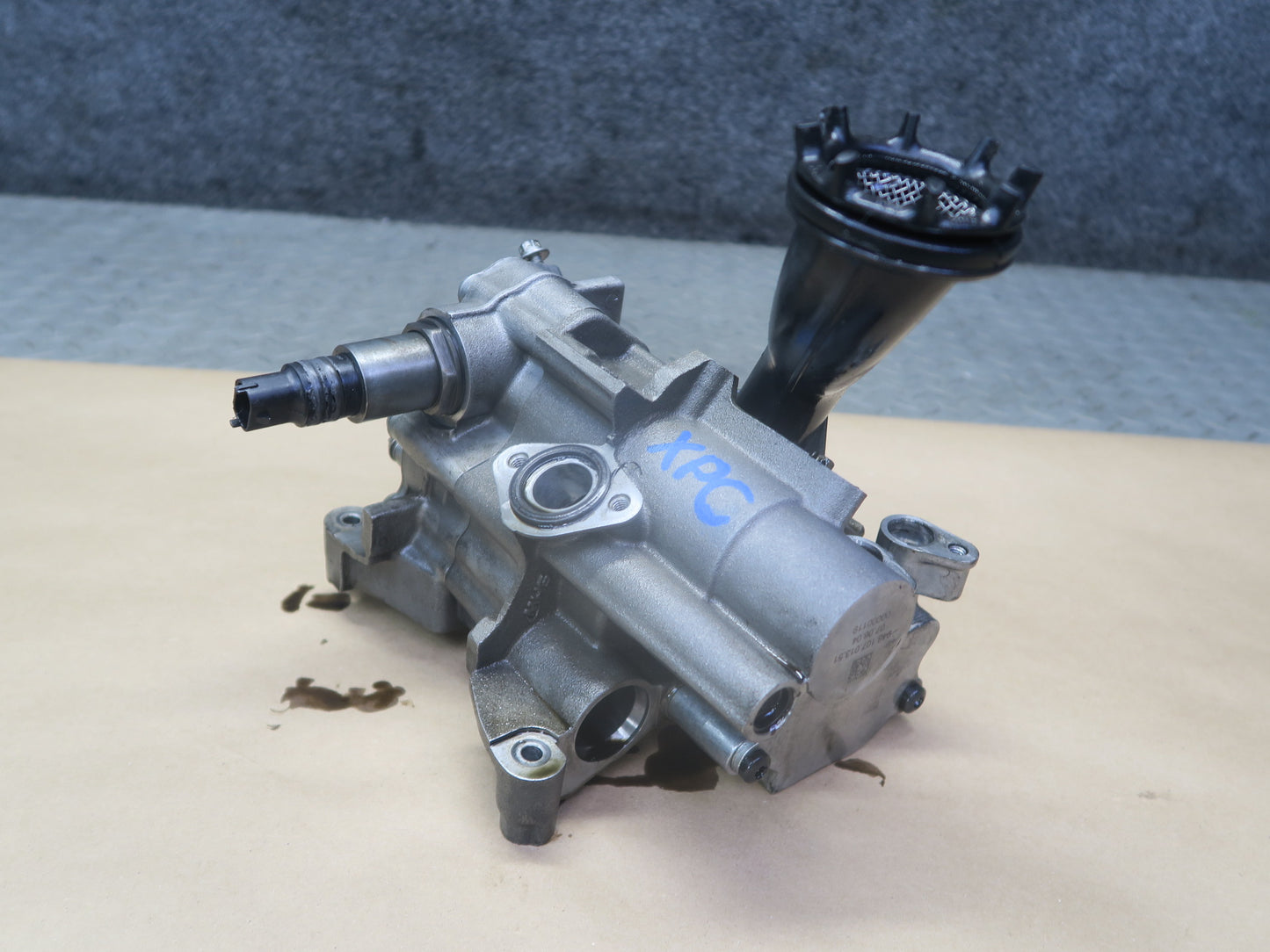 2008-2010 Porsche Cayenne 957 Turbo Engine Motor Oil Pump 94810701351