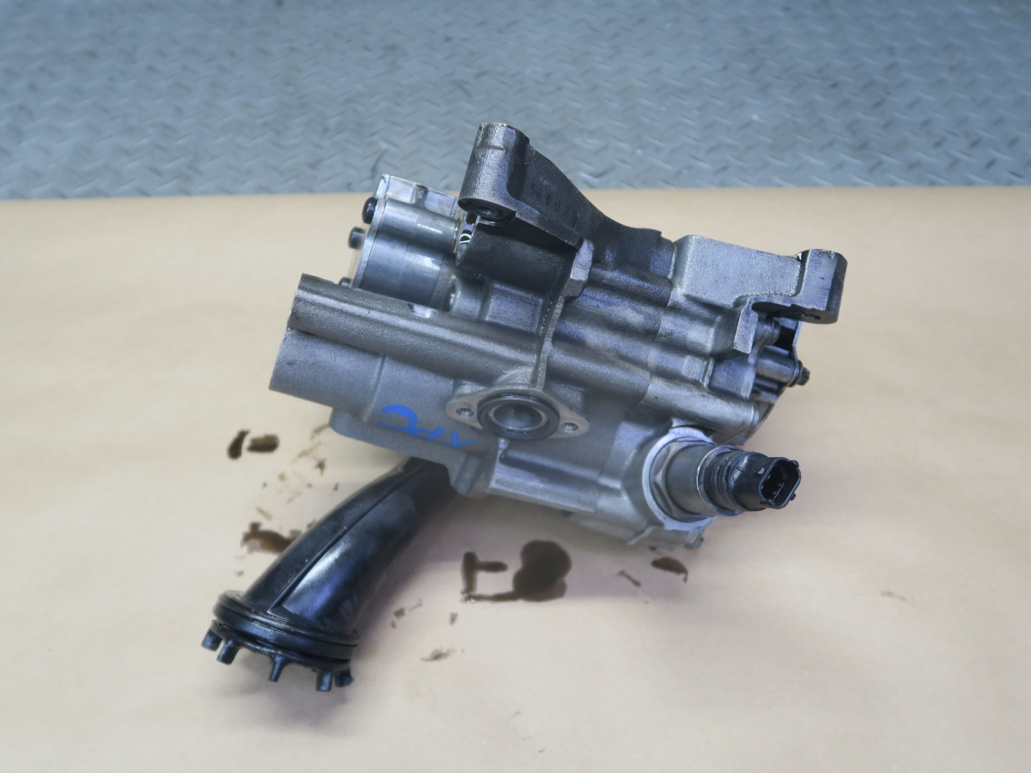 2008-2010 Porsche Cayenne 957 Turbo Engine Motor Oil Pump 94810701351