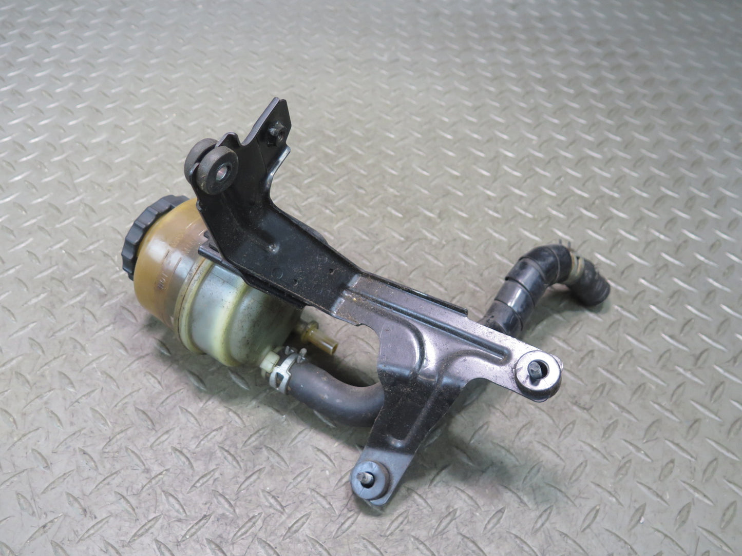 02-10 Lexus UZZ40L SC430 Power Steering Fluid Reservoir Tank OEM