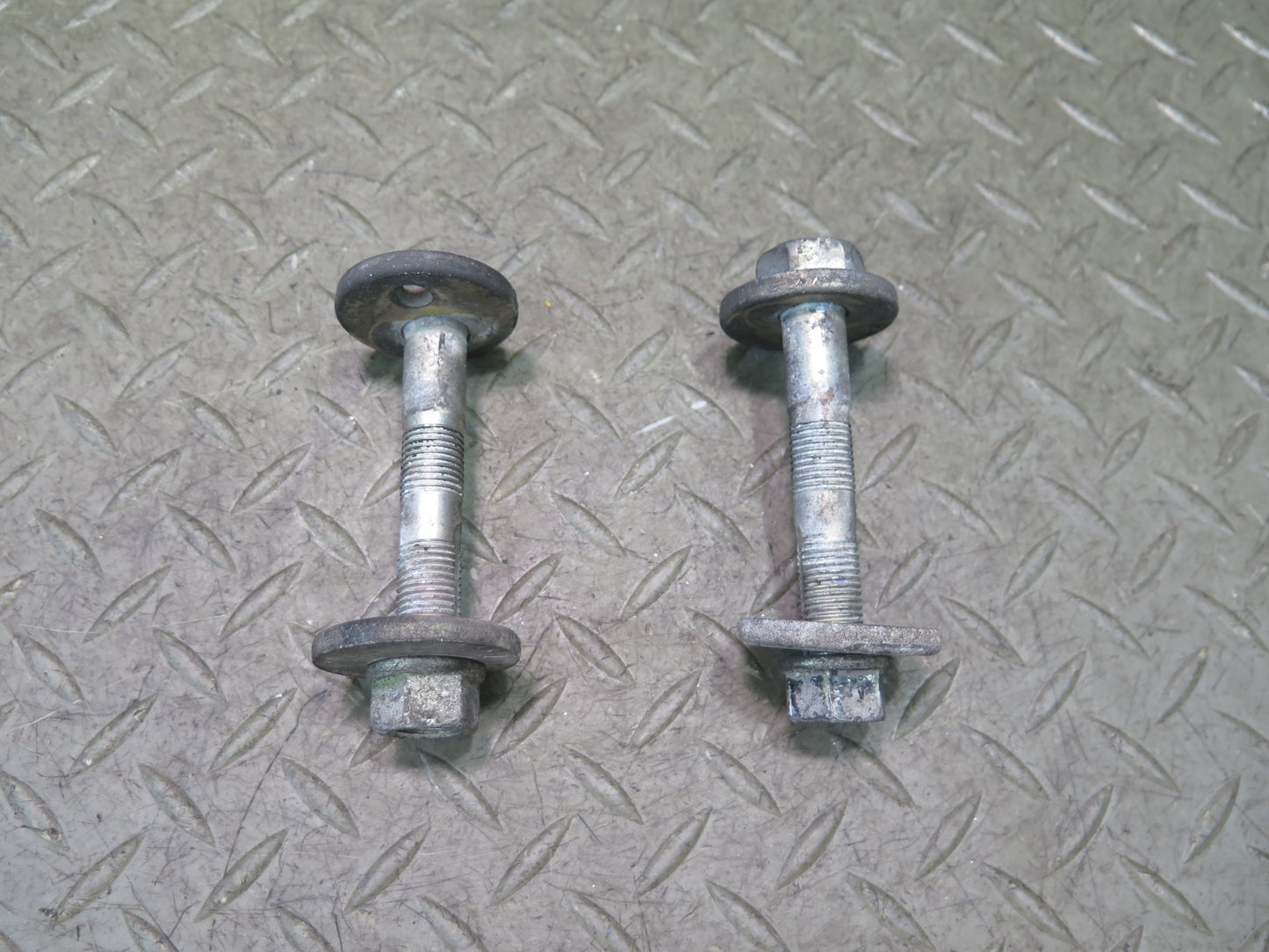 02-10 Lexus UZZ40L SC430 Set of 2 Front Suspension Eccentric Camber Bolts OEM