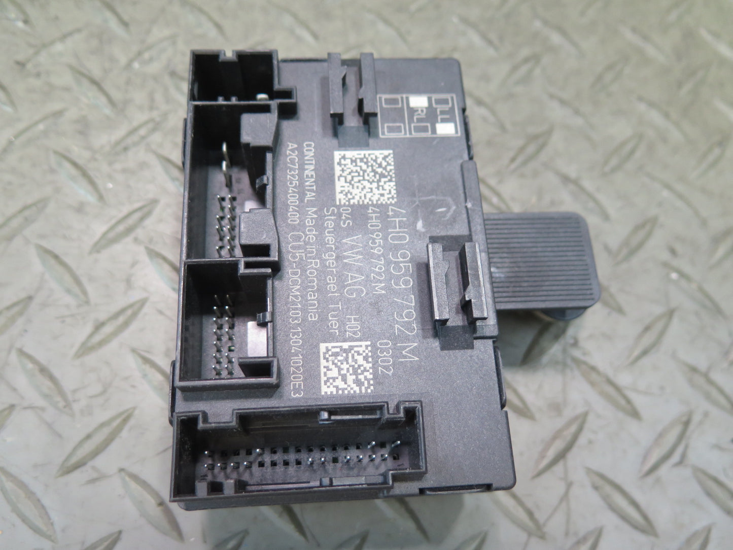 2011-2018 Porsche Cayenne 958 Front Right Door Control Module 4H0959792M