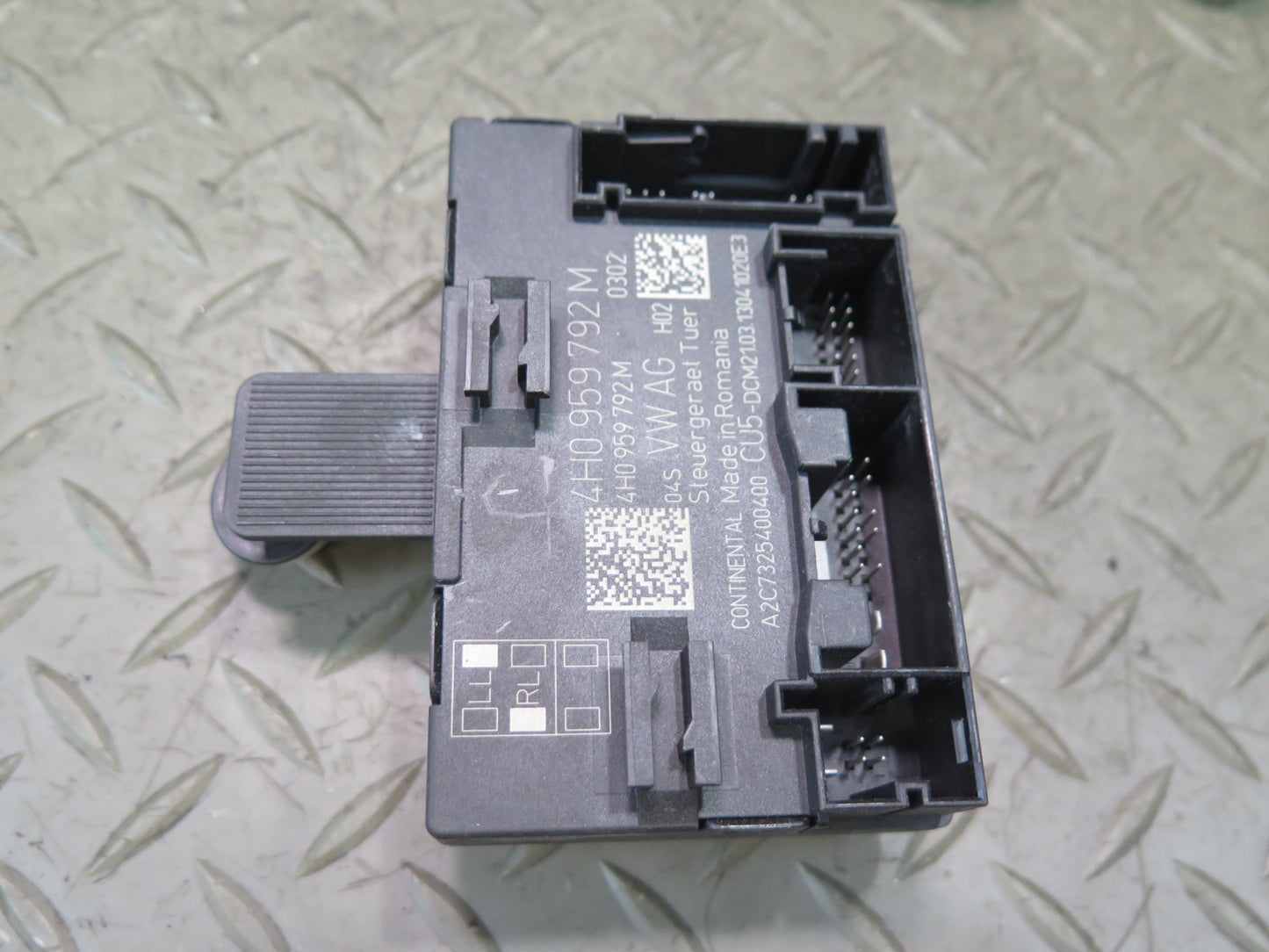 2011-2018 Porsche Cayenne 958 Front Right Door Control Module 4H0959792M