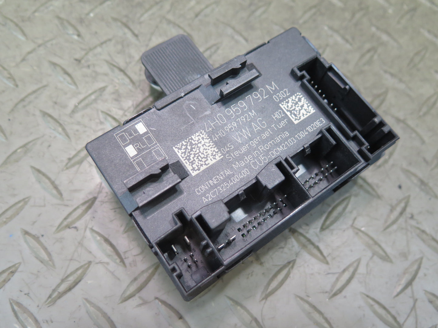 2011-2018 Porsche Cayenne 958 Front Right Door Control Module 4H0959792M