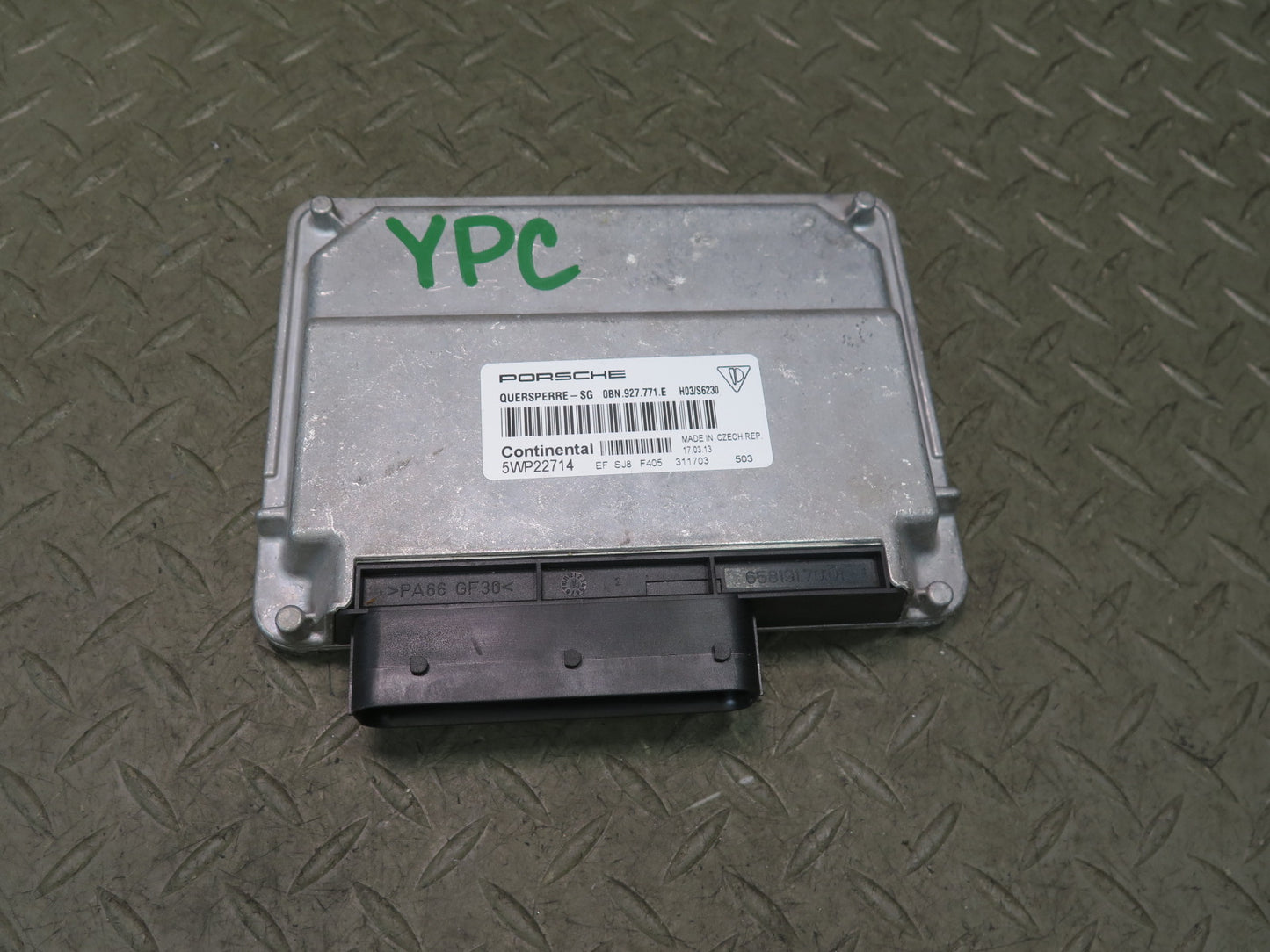 2013 Porsche Cayenne 958 Transfer Case Control Module 0BN927771E