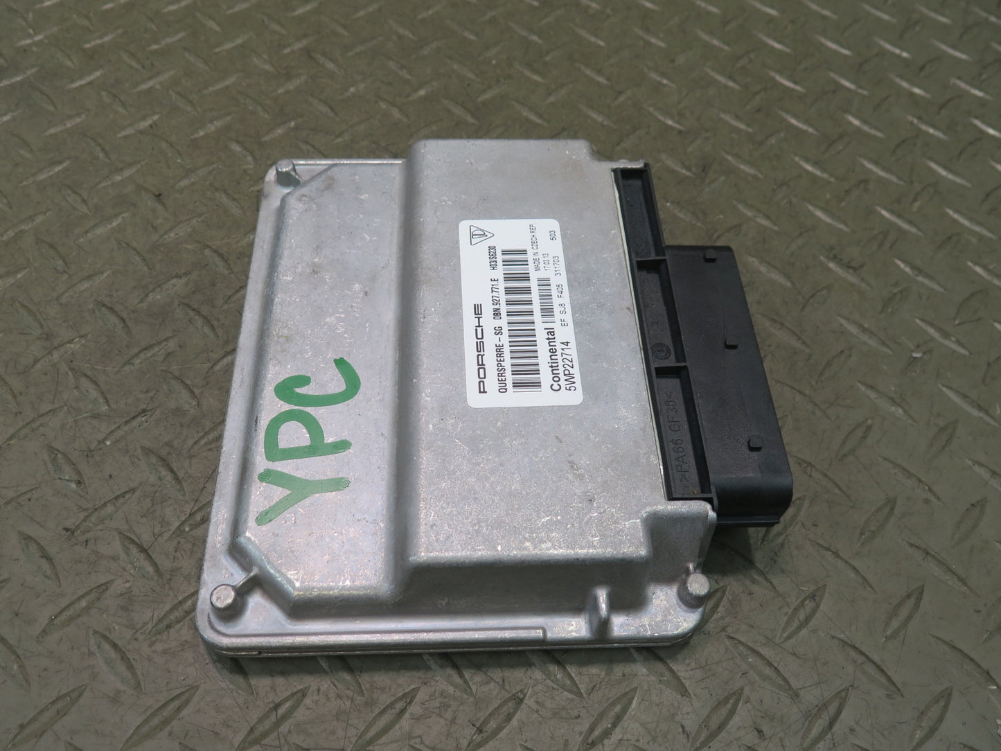2013 Porsche Cayenne 958 Transfer Case Control Module 0BN927771E