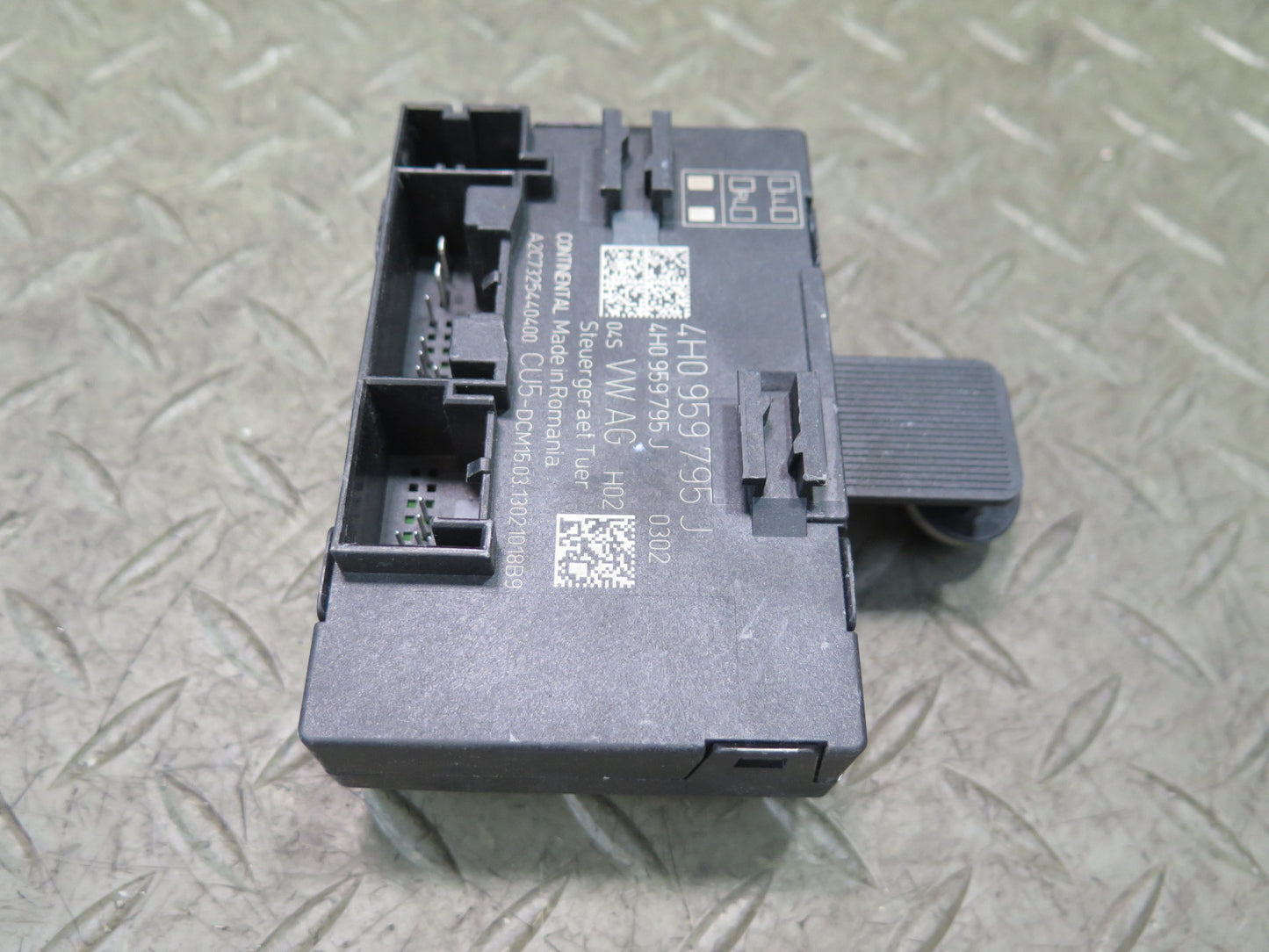2011-2018 Porsche Cayenne 958 Rear Left or Right Door Control Module 4H0959795J