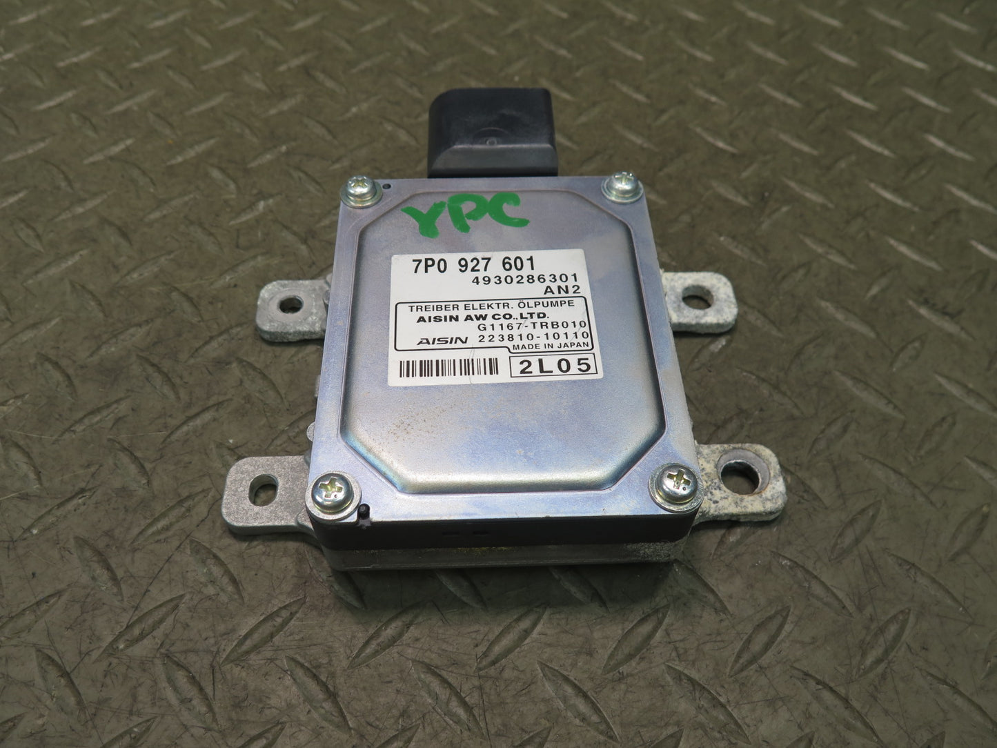 2011-2018 Porsche Cayenne 958 Hydraulic Oil Pump Control Module 7P0927601