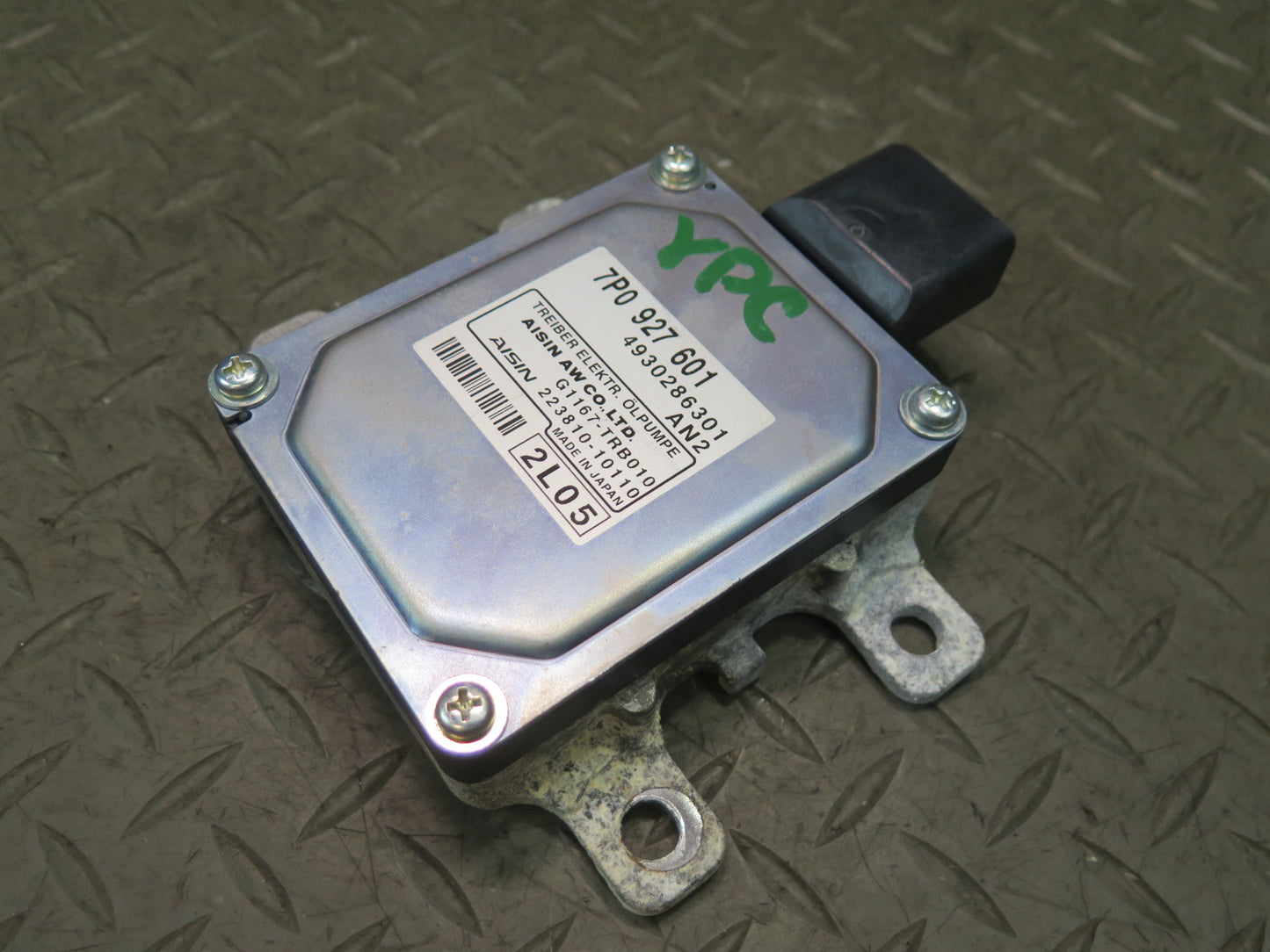 2011-2018 Porsche Cayenne 958 Hydraulic Oil Pump Control Module 7P0927601