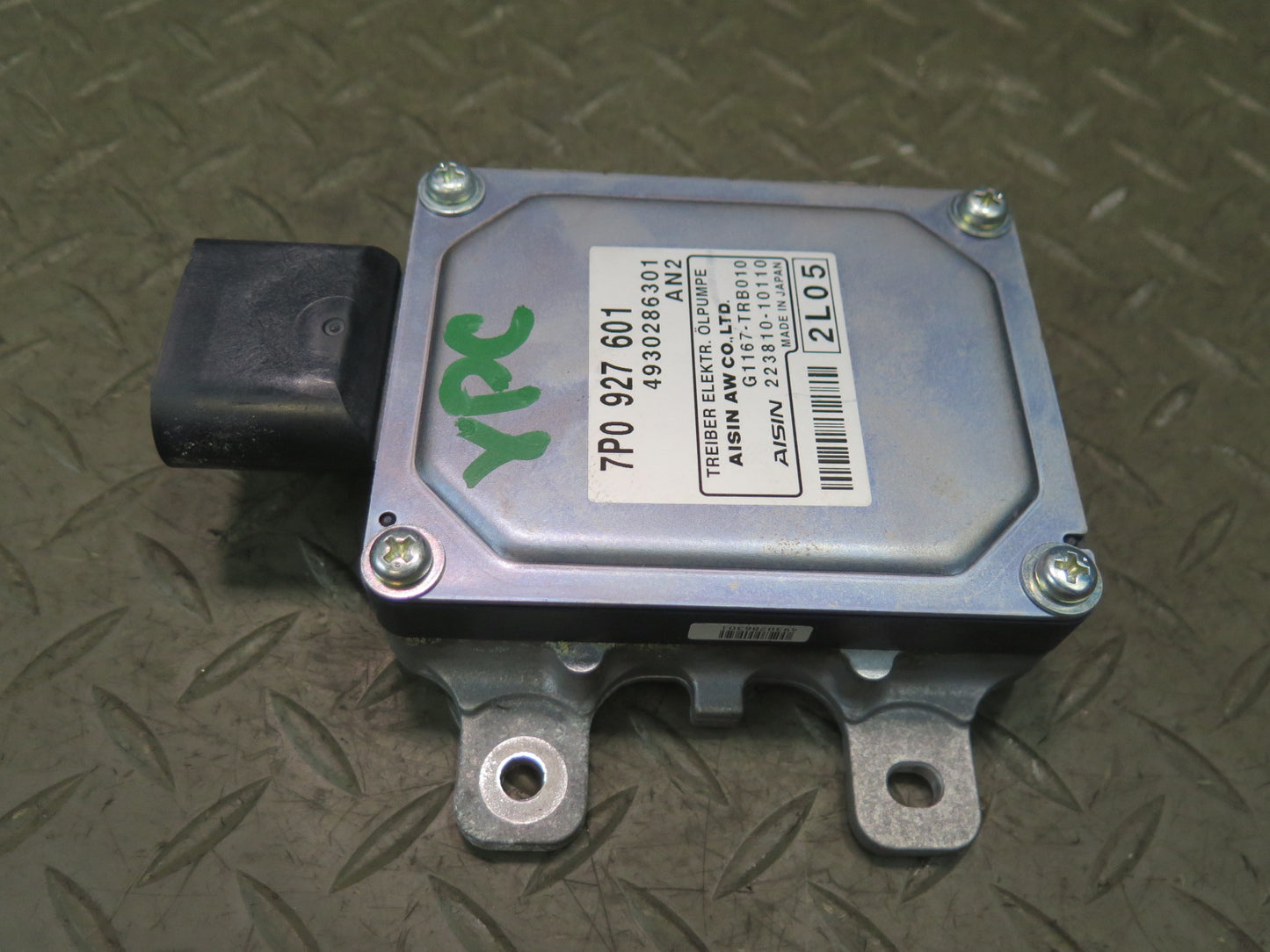 2011-2018 Porsche Cayenne 958 Hydraulic Oil Pump Control Module 7P0927601