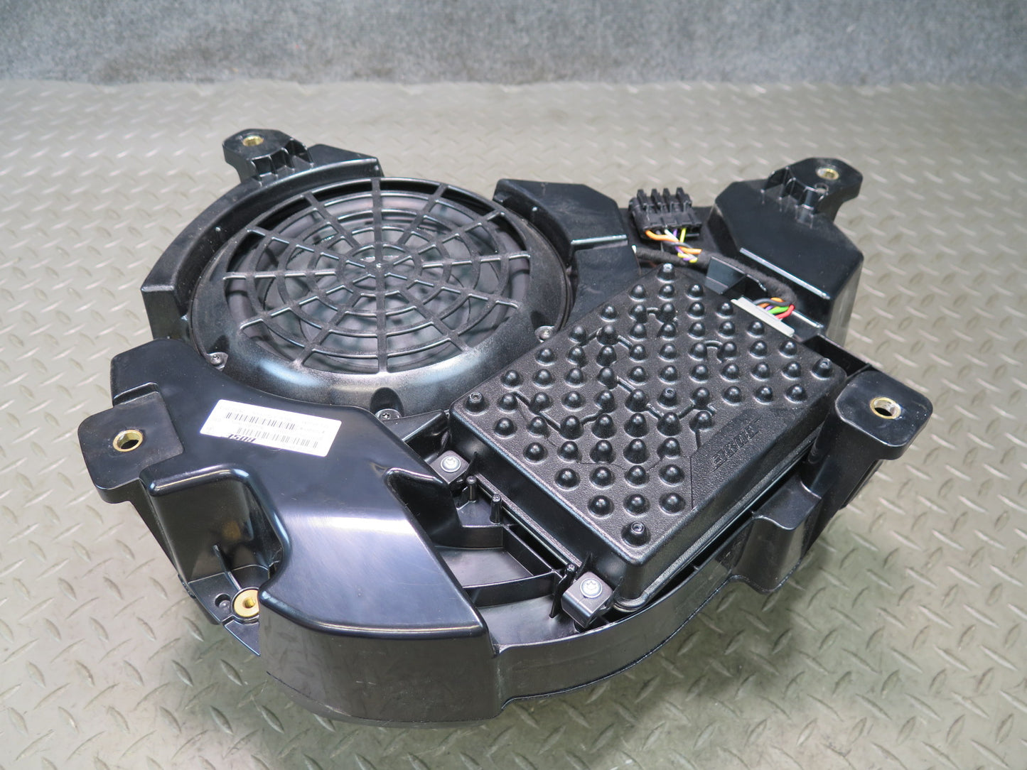 2011-2018 Porsche Cayenne 958 Rear Bose Subwoofer w Amplifier 7P5035481D