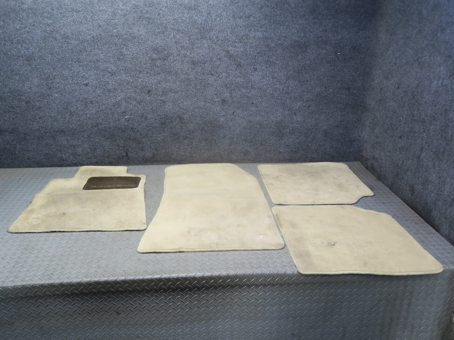 94-99 Mercedes W140 S420 S500 Front & Rear Left Right Floor MAT Carpet Set OEM