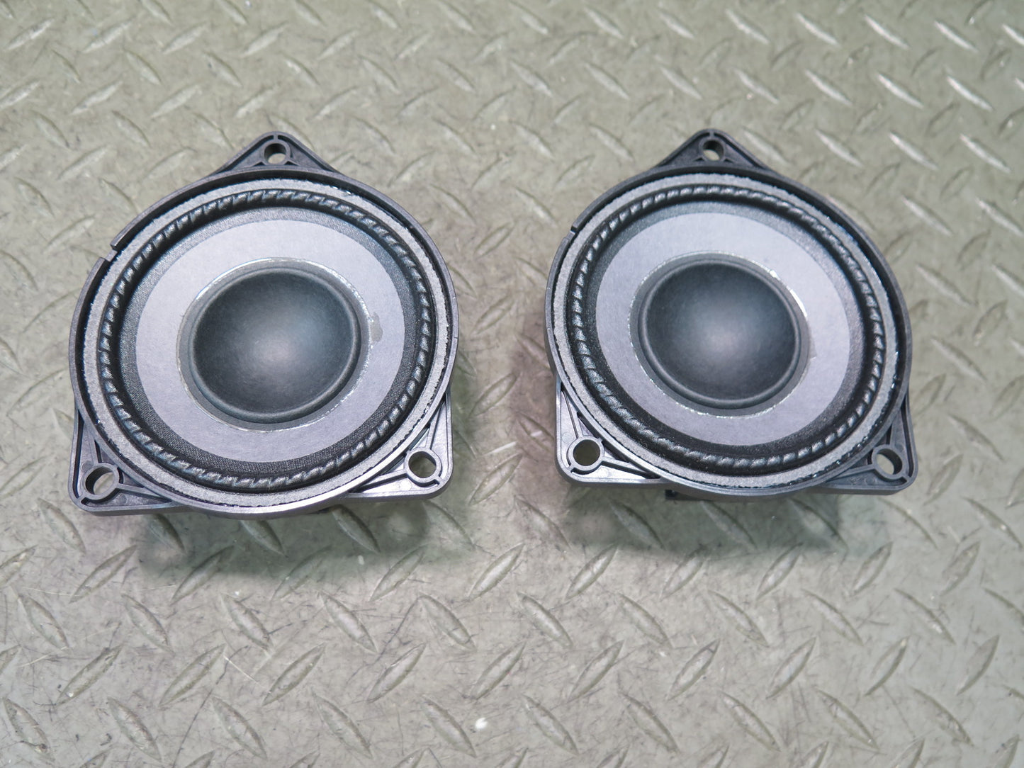 2011-2018 Porsche Cayenne 958 Front Left & Right Door Bose Speaker Set of 2