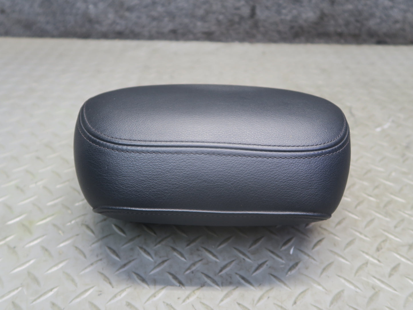 03-08 BMW E85 Z4 Set of 2 Front Left & Right Side Seat Leather Headrest OEM