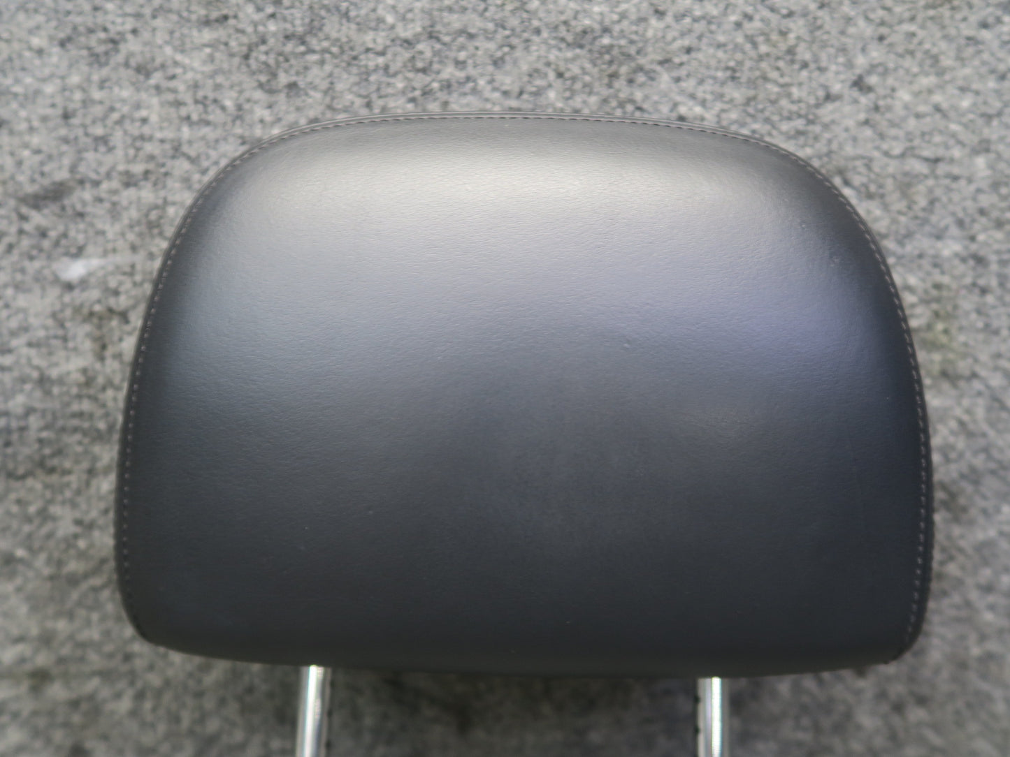03-08 BMW E85 Z4 Set of 2 Front Left & Right Side Seat Leather Headrest OEM