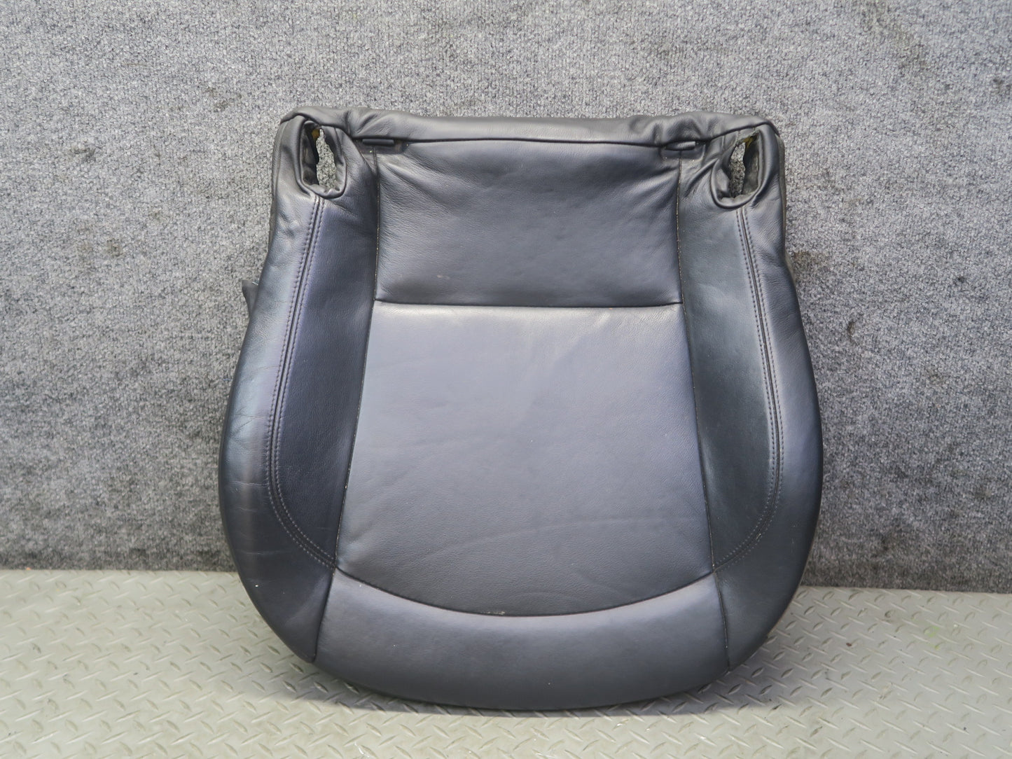 03-08 BMW E85 Z4 Front Right Seat Lower Leather Cushion Black OEM