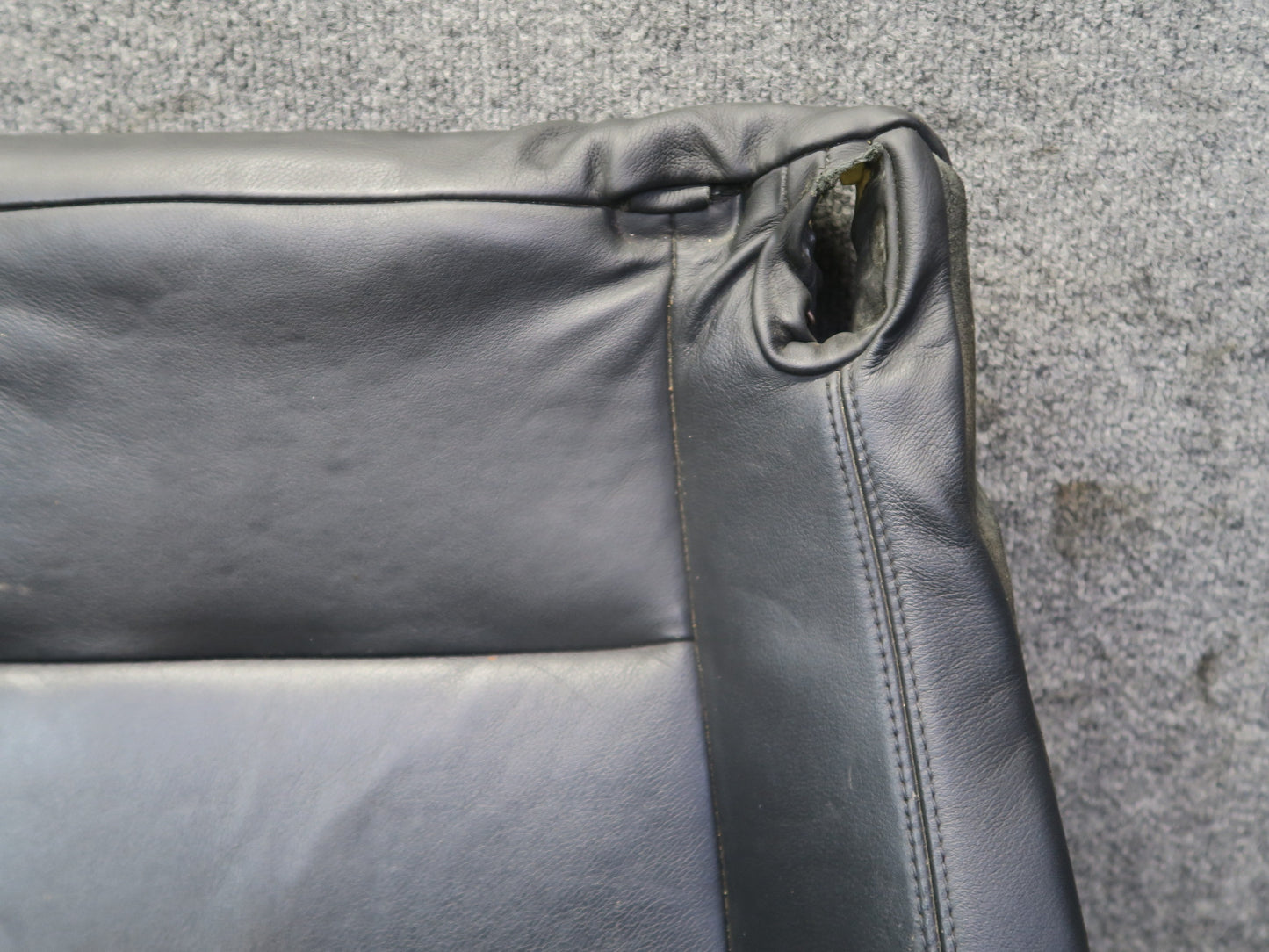 03-08 BMW E85 Z4 Front Right Seat Lower Leather Cushion Black OEM