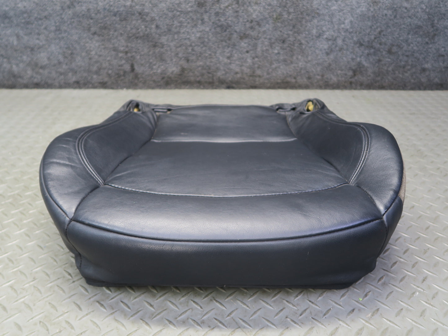 03-08 BMW E85 Z4 Front Right Seat Lower Leather Cushion Black OEM