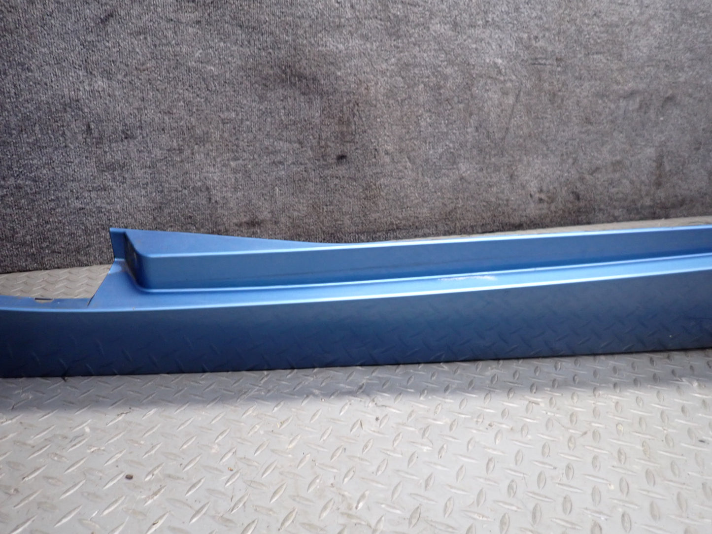 03-08 BMW E85 Z4 Left & Right Side Skirt Rocker Panel Molding Blue Set OEM