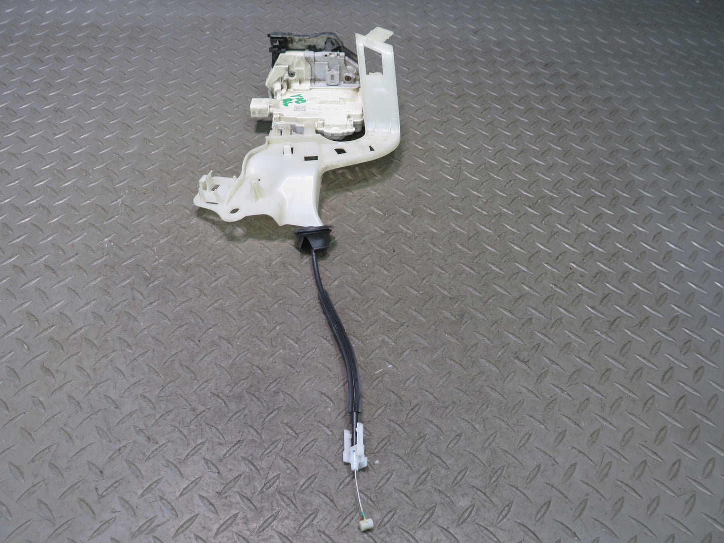 2011-2018 Porsche Cayenne 958 Rear Right Door Lock Latch Actuator 8K0839016A